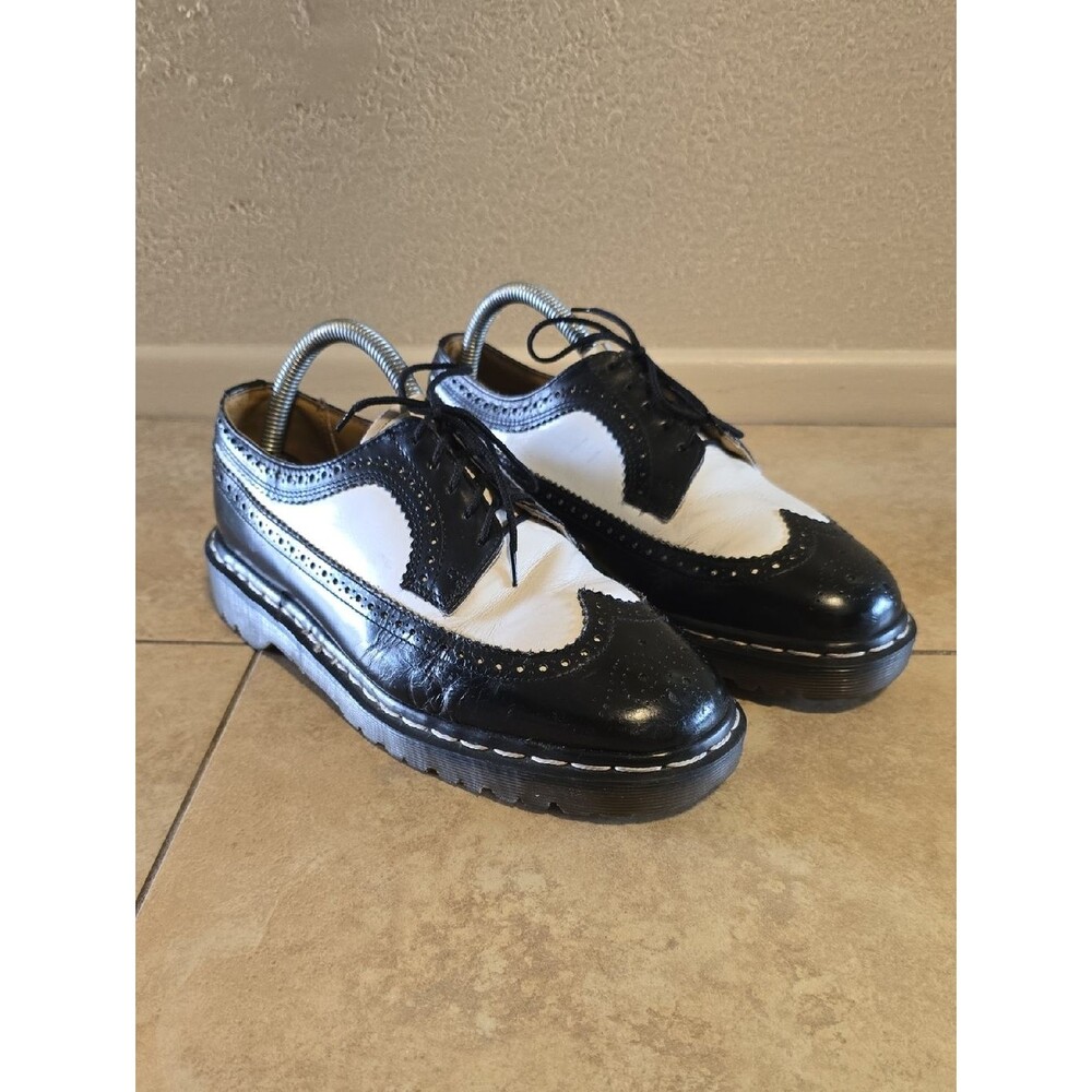 Vintage Dr. Martens Black and White Wingtip Oxfords UK 7, US M 8, US W 9 Docs
